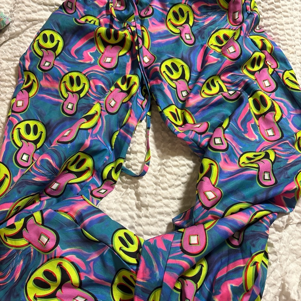 iHeartRaves Neon Festival Shorts